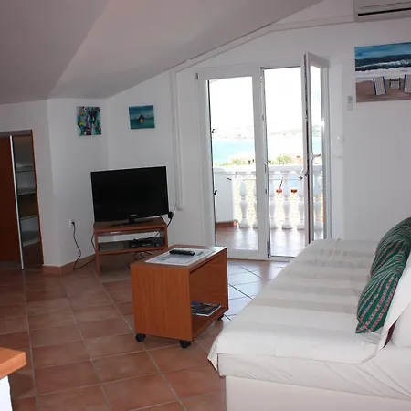 Wind Near Prosika Beach Apartamento Pag Town