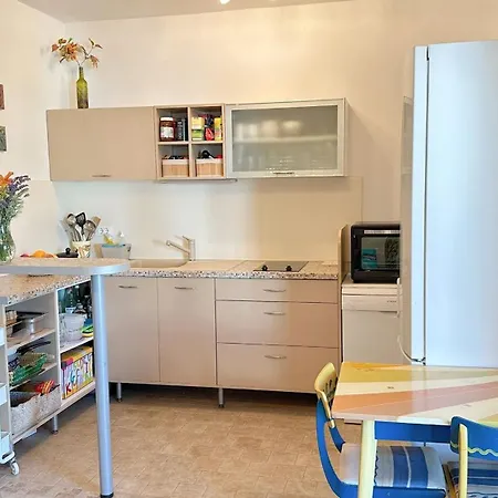 Apartman Wind Near Prosika Beach