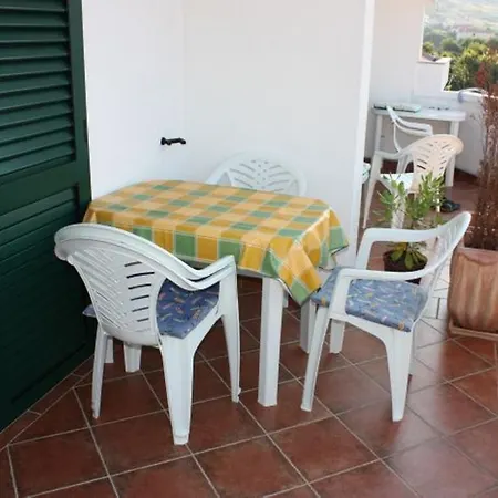 Апартаменты Wind Near Prosika Beach *