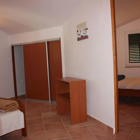 Апартаменты Wind Near Prosika Beach Паг